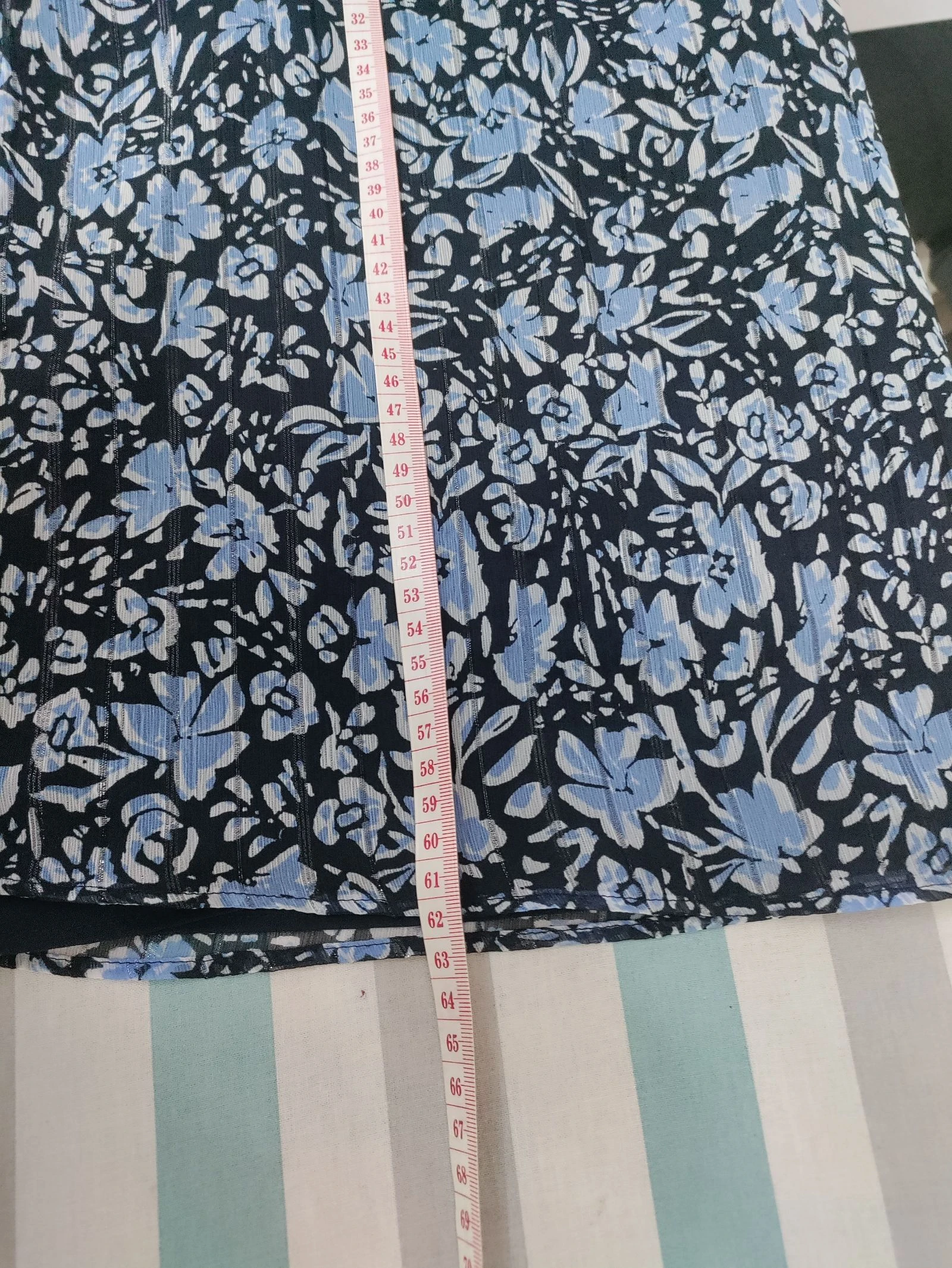 Blauwe bloemenblouse voor dames C&A met binnentop en lange mouwen – Maat 40 – photo 10